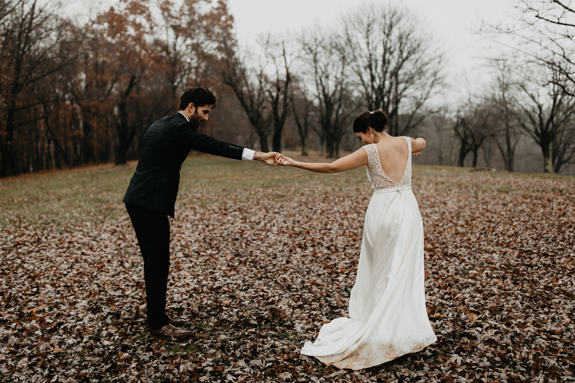 Pittsburgh Wedding photography, Pittsburgh wedding photographer, pittsburgh Wedding, Pittsburgh fall wedding, Pittsburgh rainy wedding, DIY floral wedding in Pittsburgh, Pittsburgh Wedding at North Park Lodge, Cold and rainy wedding, Pittsburgh rain photos, Rachel Rowland Photography, Fun pittsburgh wedding photos, luxury wedding photographer