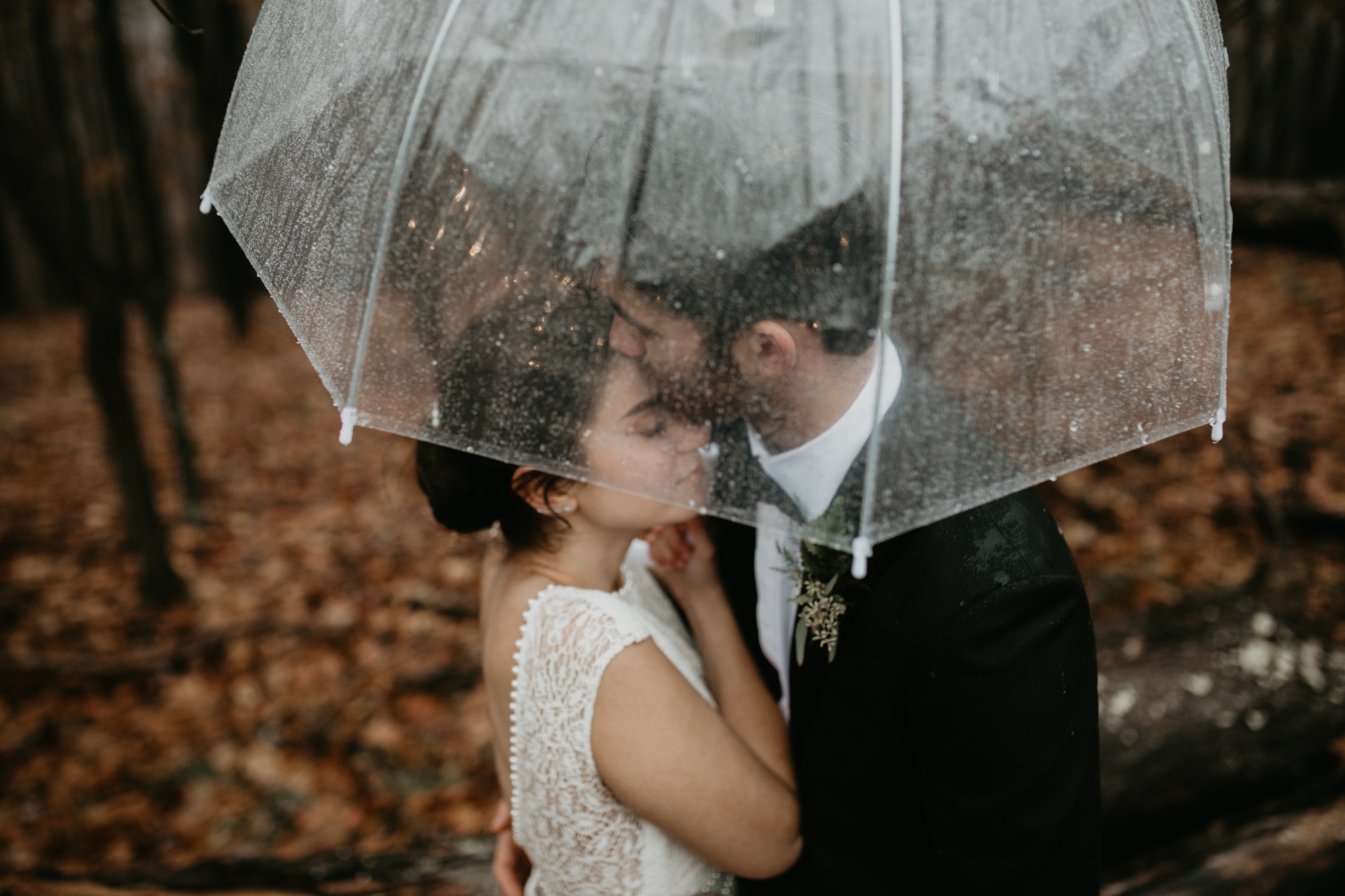 Pittsburgh Wedding photography, Pittsburgh wedding photographer, pittsburgh Wedding, Pittsburgh fall wedding, Pittsburgh rainy wedding, DIY floral wedding in Pittsburgh, Pittsburgh Wedding at North Park Lodge, Cold and rainy wedding, Pittsburgh rain photos, Rachel Rowland Photography, Fun pittsburgh wedding photos, luxury wedding photographer