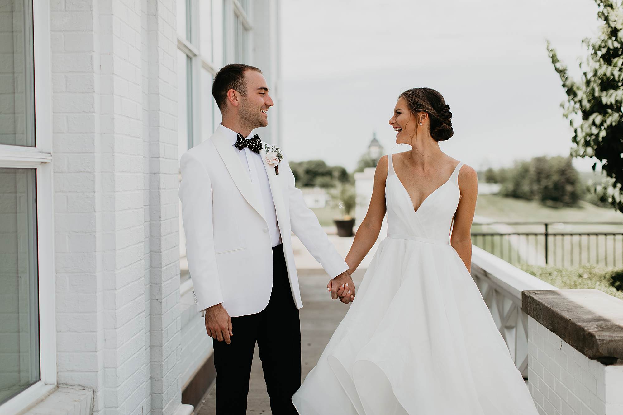 Pittsburgh Wedding Photography, Classic Elegant wedding at the Allegheny country club, Rachel Rowland Photography, country club wedding. bridal beginning