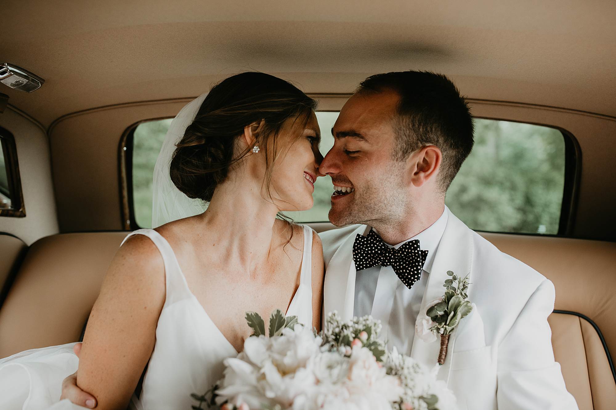 Pittsburgh Wedding Photography, Classic Elegant wedding at the Allegheny country club, Rachel Rowland Photography, country club wedding. bridal beginning